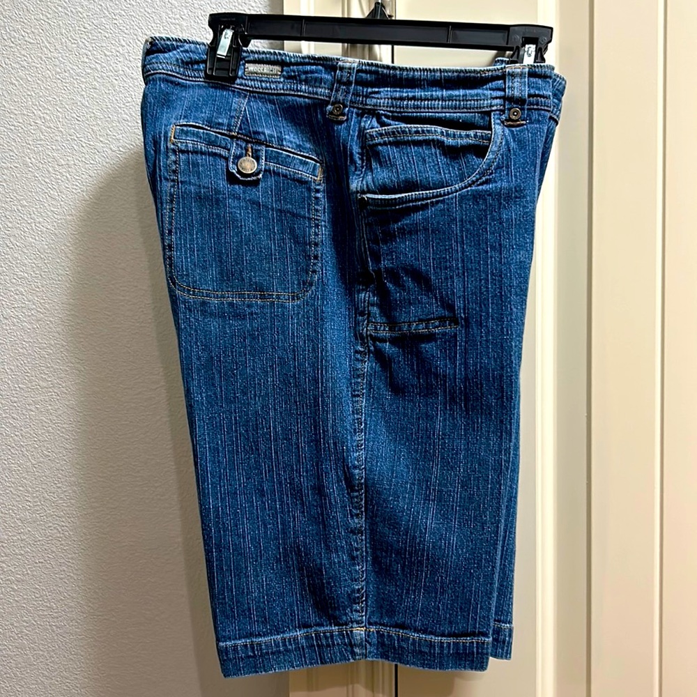 Women’s Bermuda shorts, WoolRich Stretch Denim, size 14,
6 functional pockets